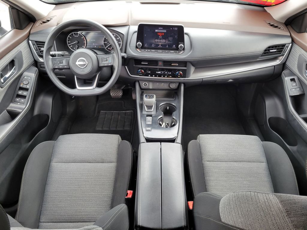 Used 2023 Nissan Rogue SV image 17