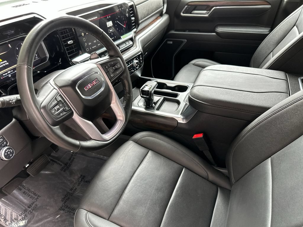 Used 2025 GMC Sierra 1500 SLT w/ SLT Premium Package RWD image 9