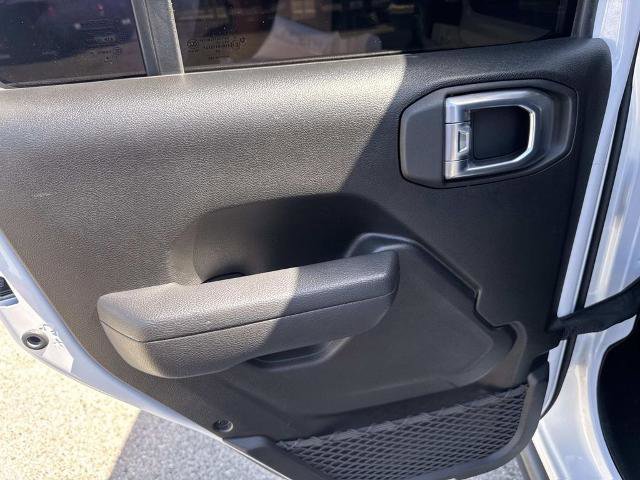 Used 2024 Jeep Wrangler Unlimited AWD/4WD image 12