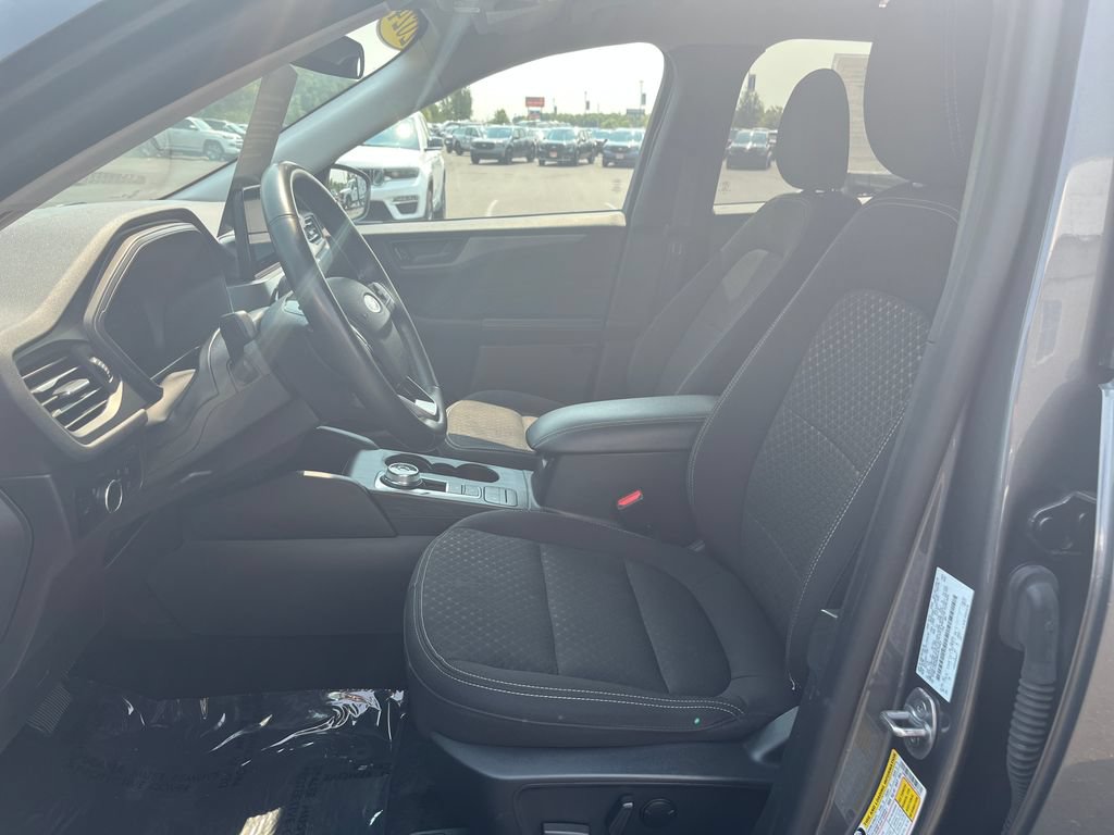 Certified 2024 Ford Escape Active AWD/4WD image 11