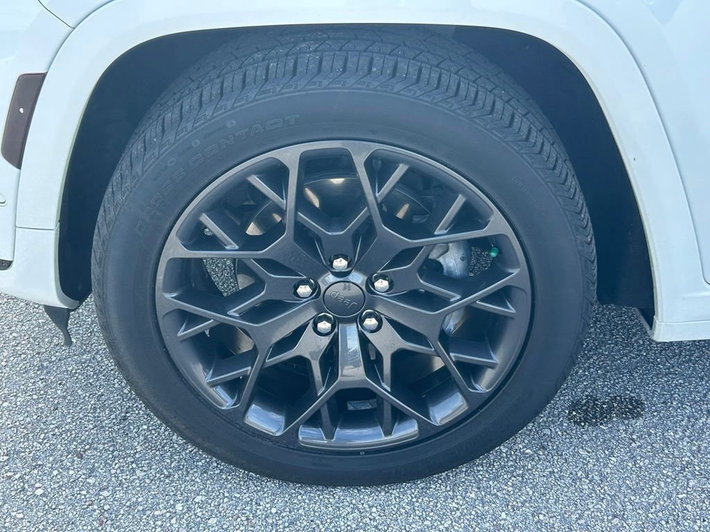 Used 2023 Jeep Grand Cherokee L Summit AWD/4WD image 19