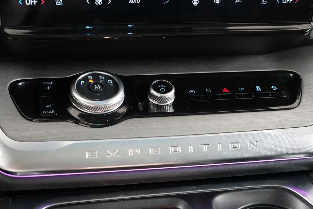 Certified 2025 Ford Expedition Platinum AWD/4WD image 27