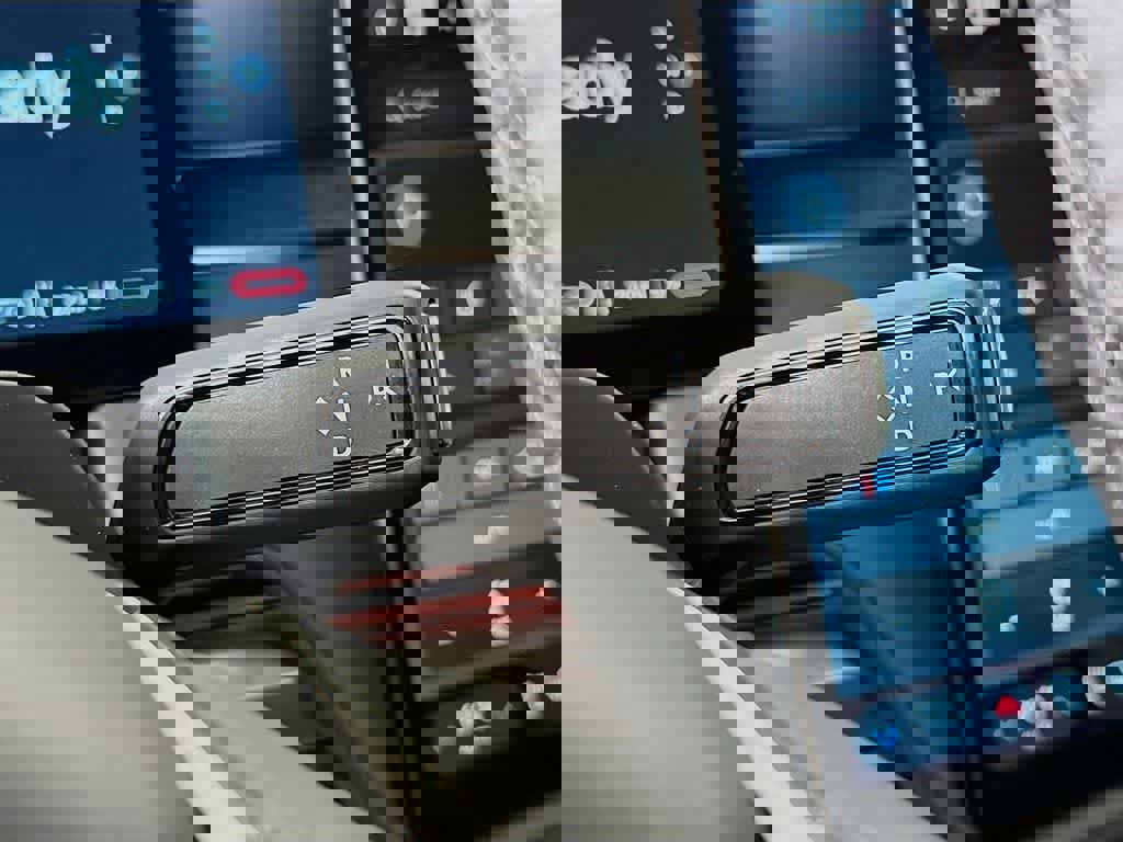 Used 2025 Rivian R1S Adventure image 23