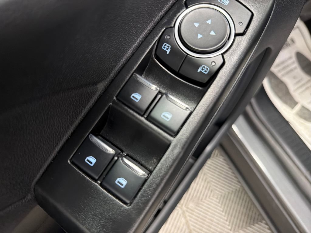 Certified 2025 Ford Escape Active FWD image 17