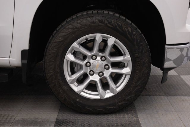 Used 2023 Chevrolet Silverado 1500 LT AWD/4WD image 16