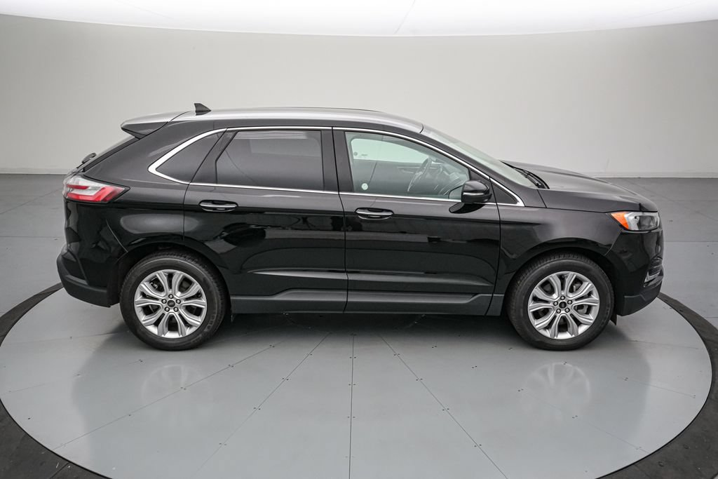 Certified 2023 Ford Edge Titanium AWD/4WD image 3