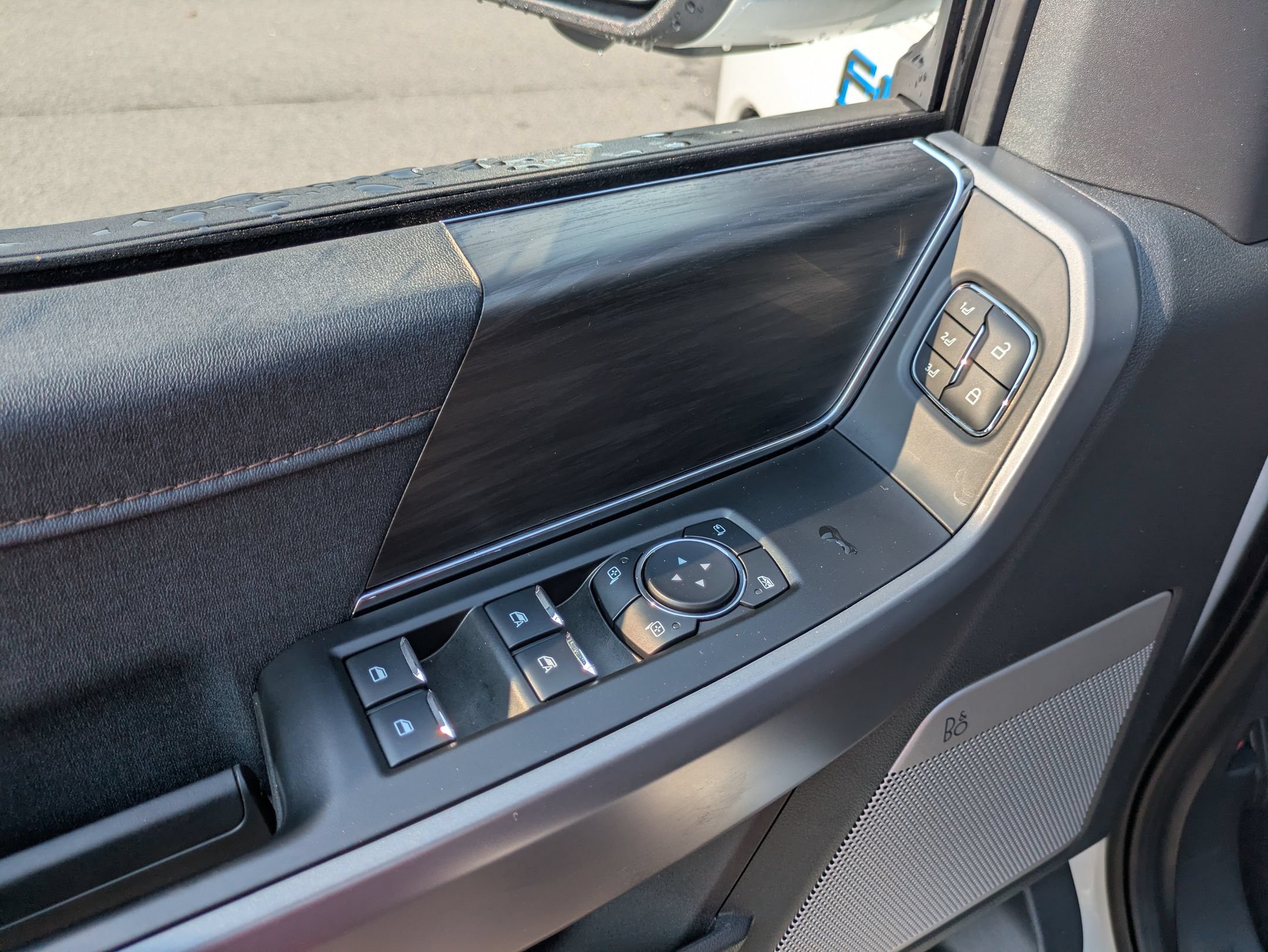 Certified 2025 Ford F150 Lightning Lariat AWD/4WD image 18