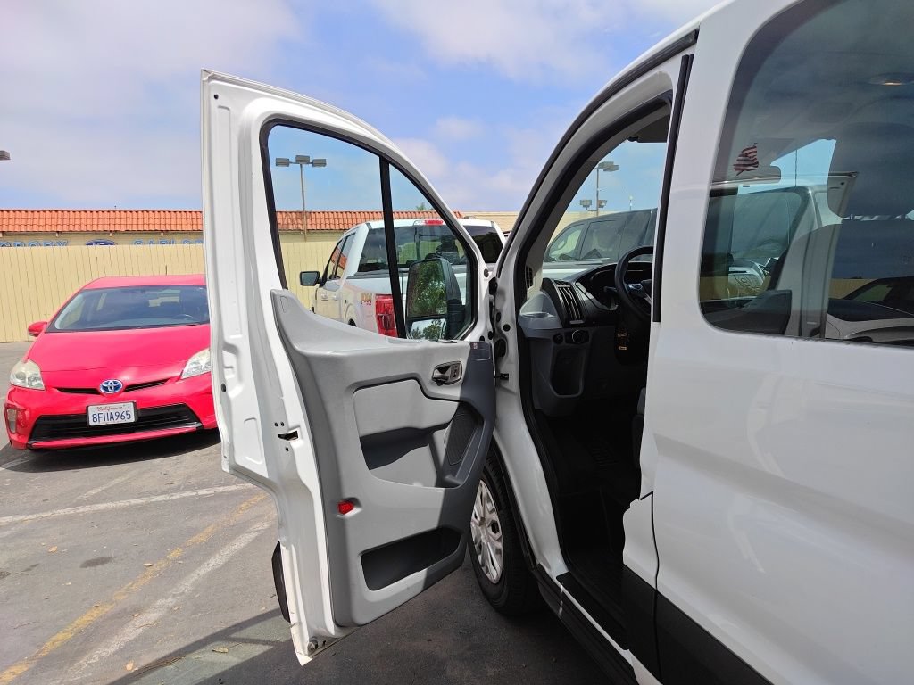 Certified 2019 Ford Transit 350 XLT RWD image 6