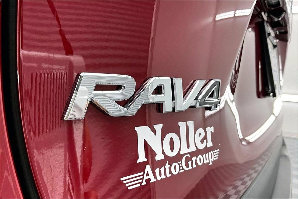 Used 2025 Toyota RAV4 XLE w/ Convenience Package FWD image 8