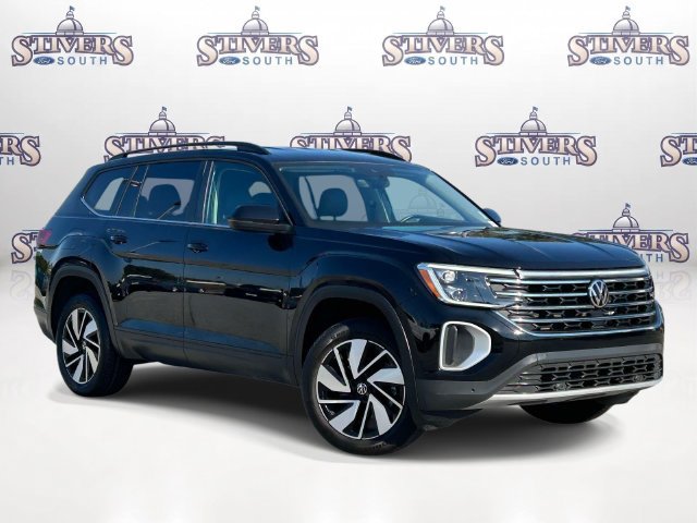 Used 2025 Volkswagen Atlas SE FWD image 1