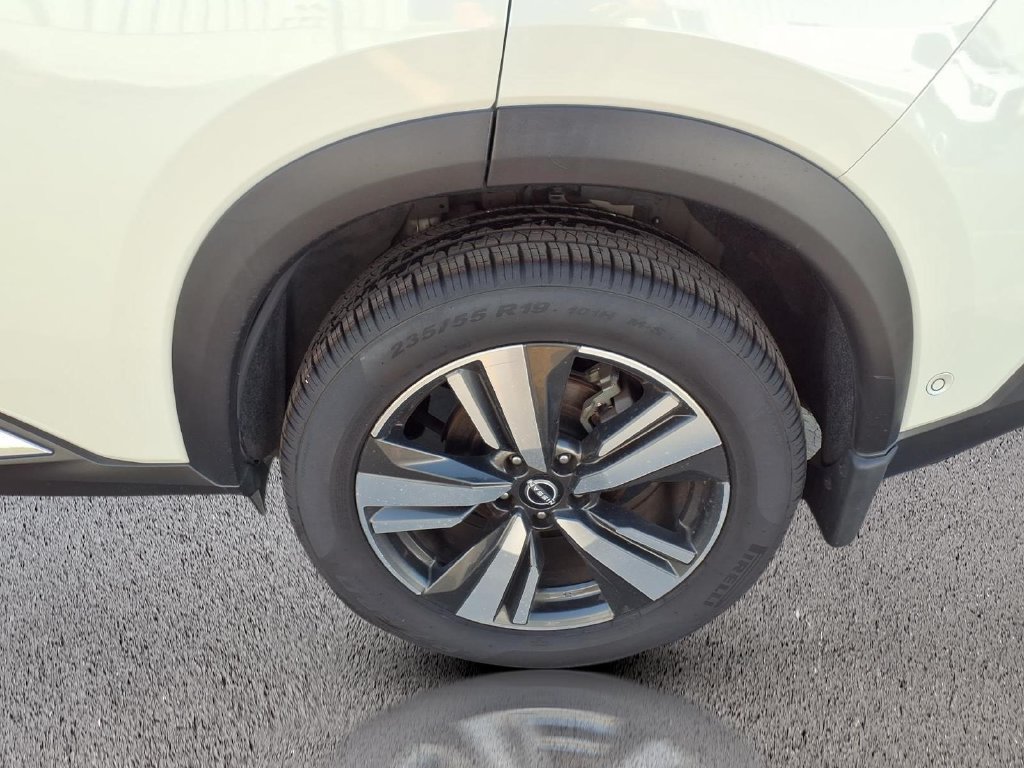 Used 2022 Nissan Rogue Platinum w/ Head-Up Display Package FWD image 28