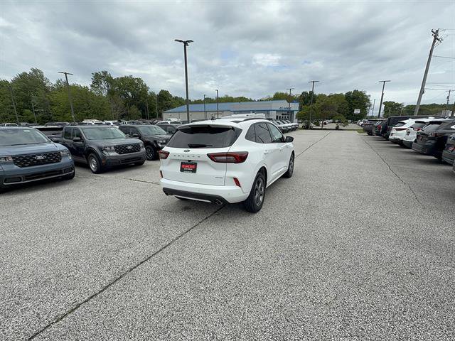 Certified 2023 Ford Escape ST-Line w/ Tech Pack #1 AWD/4WD image 7