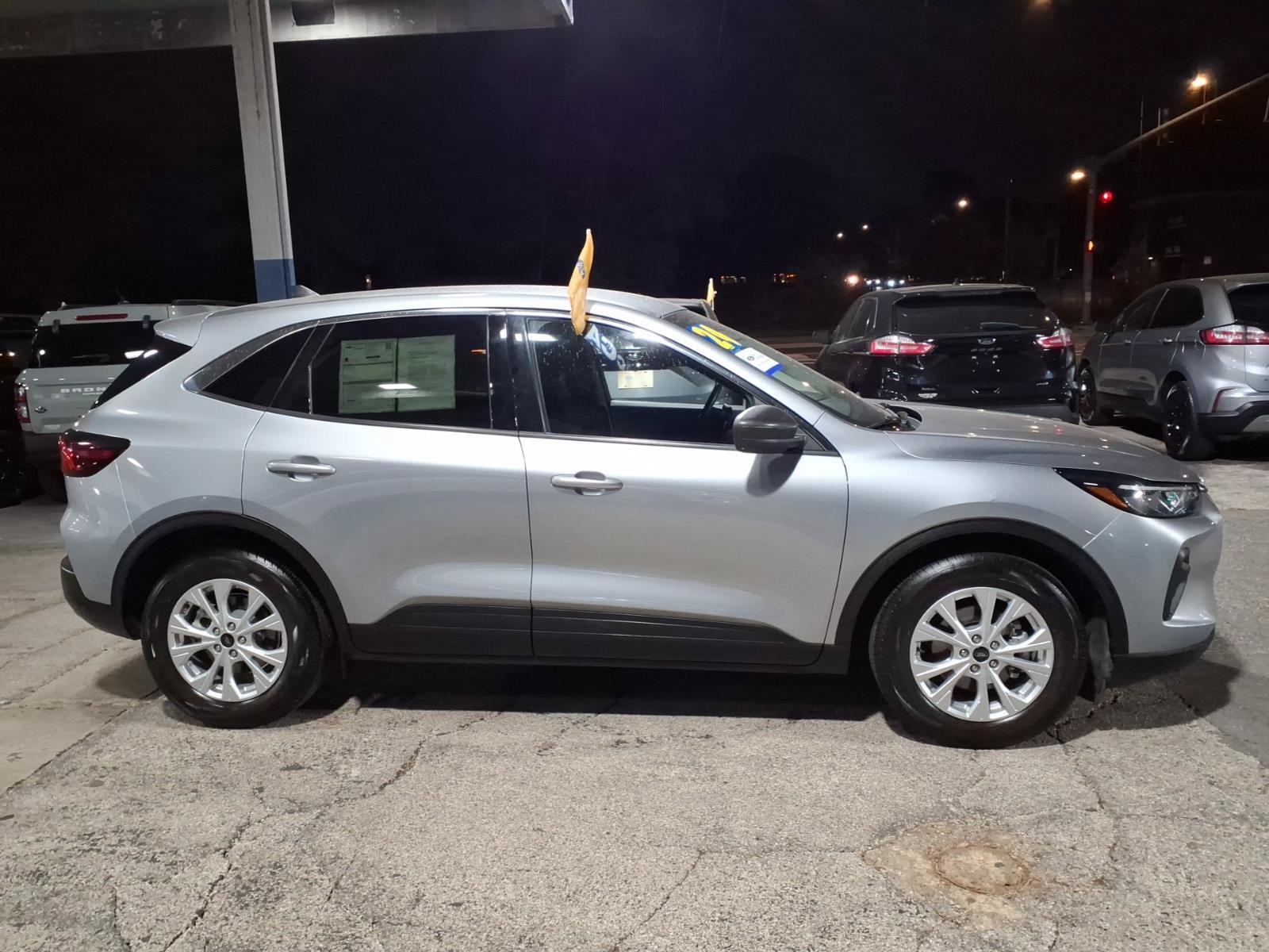 Certified 2024 Ford Escape Active FWD image 2