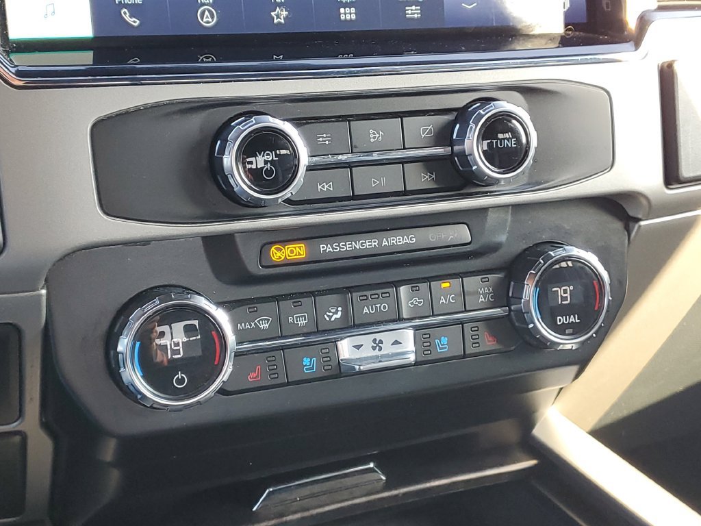 Certified 2022 Ford F250 Lariat w/ Lariat Ultimate Package AWD/4WD image 32