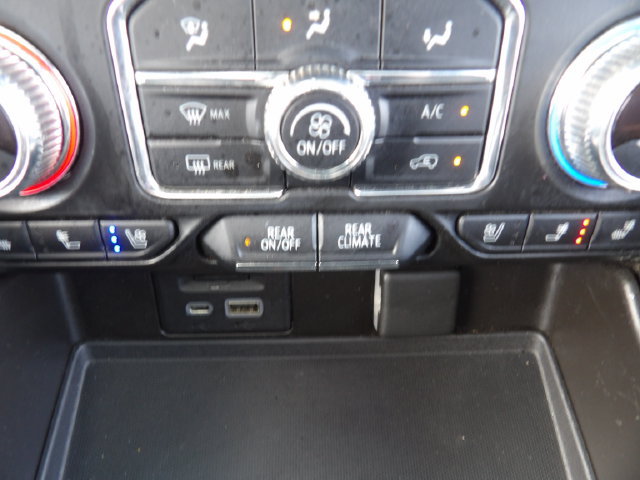 Used 2021 GMC Yukon AT4 w/ AT4 Premium Plus Package AWD/4WD image 19