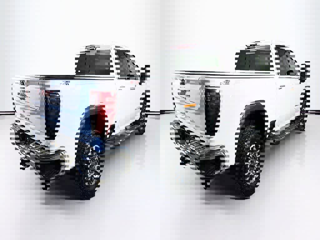 Used 2024 GMC Sierra 2500 SLT w/ SLT Premium Package image 5