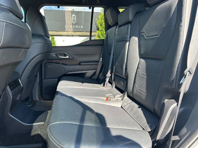 Used 2024 Lexus GX 550 w/ Accessory Package (2T) AWD/4WD image 29