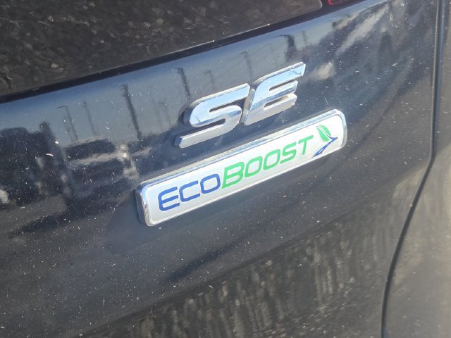 Certified 2019 Ford Escape SE FWD image 3