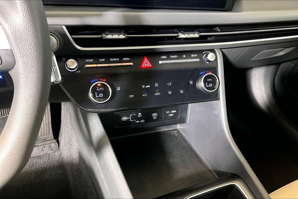 Used 2025 Hyundai Sonata SEL FWD image 23