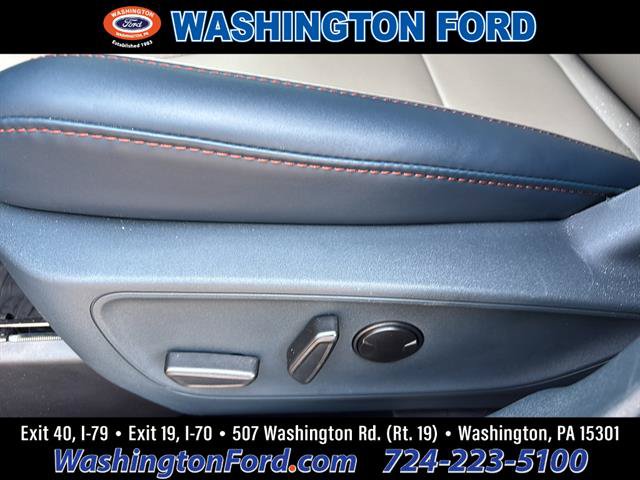 Certified 2025 Ford Maverick Lariat w/ 4K Tow Package AWD/4WD image 12