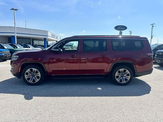 Used 2023 Jeep Wagoneer L Series II AWD/4WD image 2