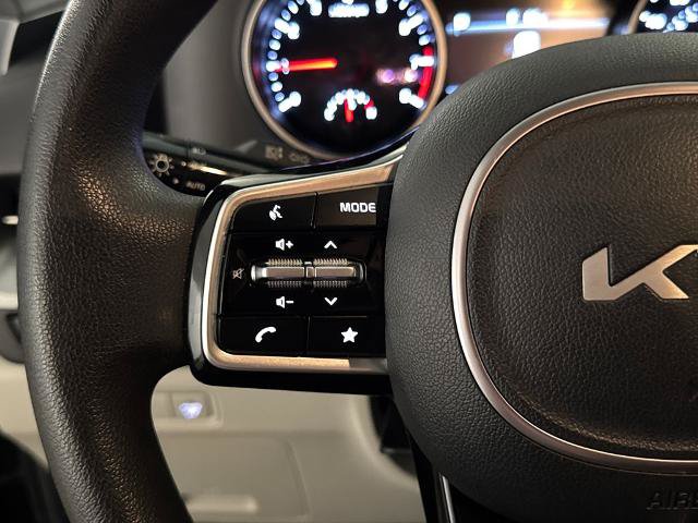 Used 2022 Kia Carnival LX FWD image 14