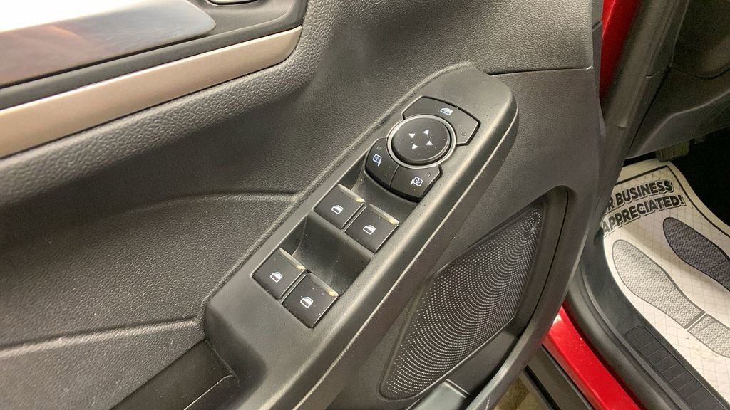 Certified 2022 Ford Escape SEL image 30