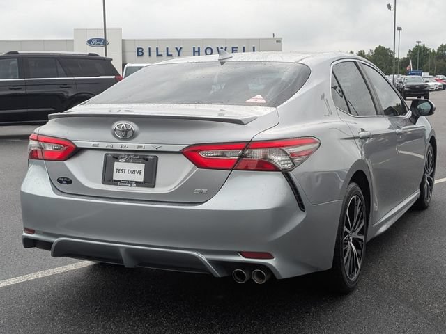 Used 2019 Toyota Camry SE FWD image 3