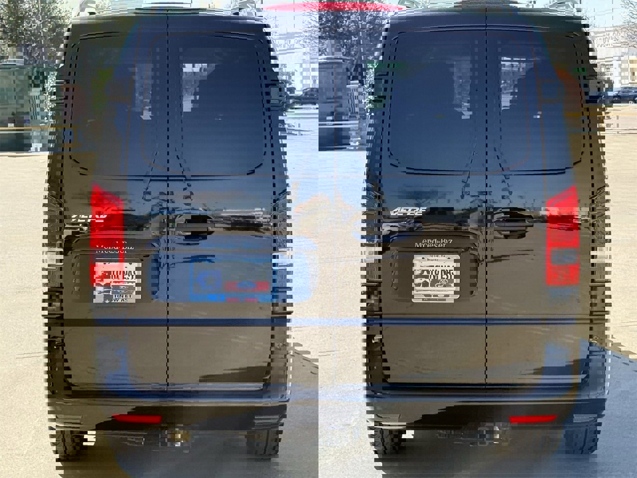 Used 2023 Mercedes-Benz Metris Passenger image 5