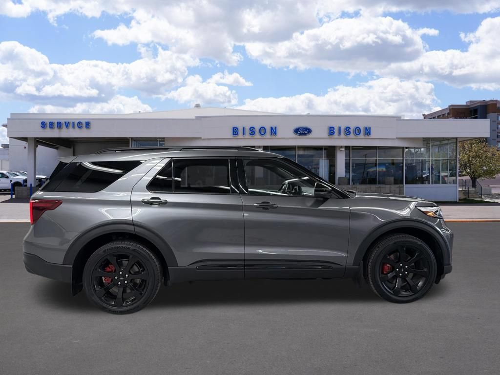 Certified 2024 Ford Explorer ST AWD/4WD image 2