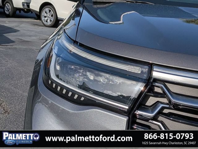 Certified 2025 Ford Explorer Platinum w/ Ultimate Package AWD/4WD image 9