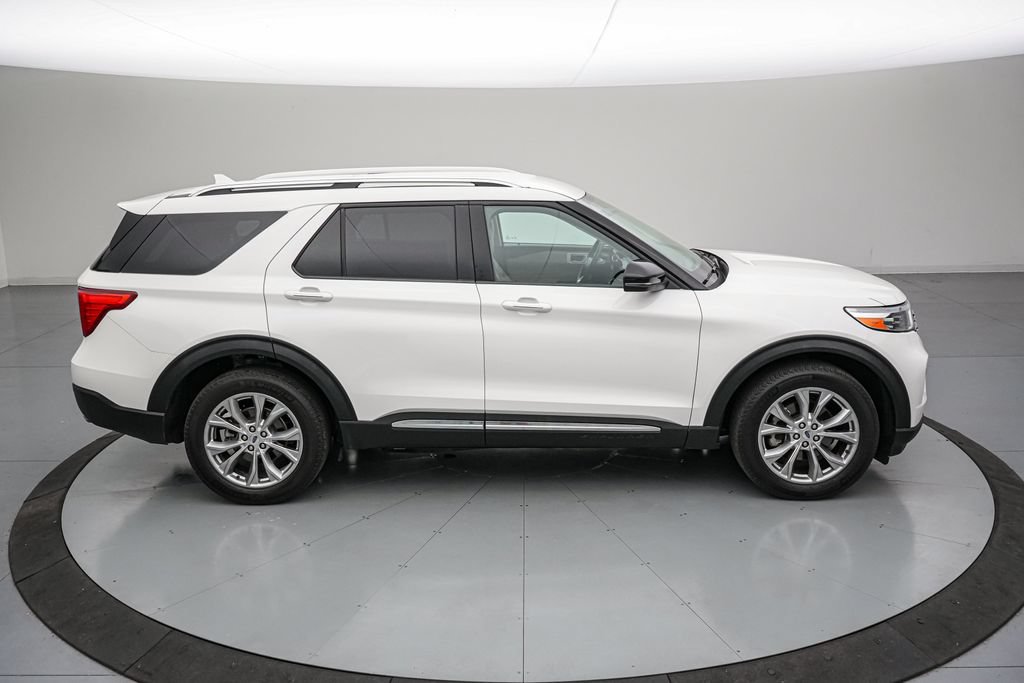 Certified 2024 Ford Explorer Limited w/ Equipment Group 301A AWD/4WD image 3