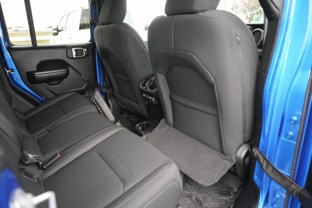 Used 2021 Jeep Gladiator Willys image 14