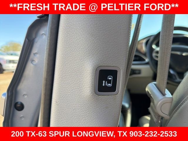 Used 2019 Chrysler Pacifica Touring-L Plus w/ Tire & Wheel Group image 18