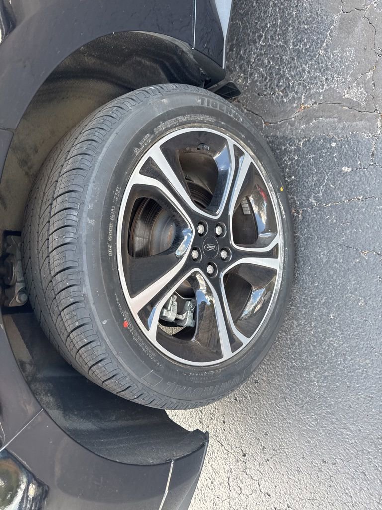 Certified 2022 Ford Edge ST image 41