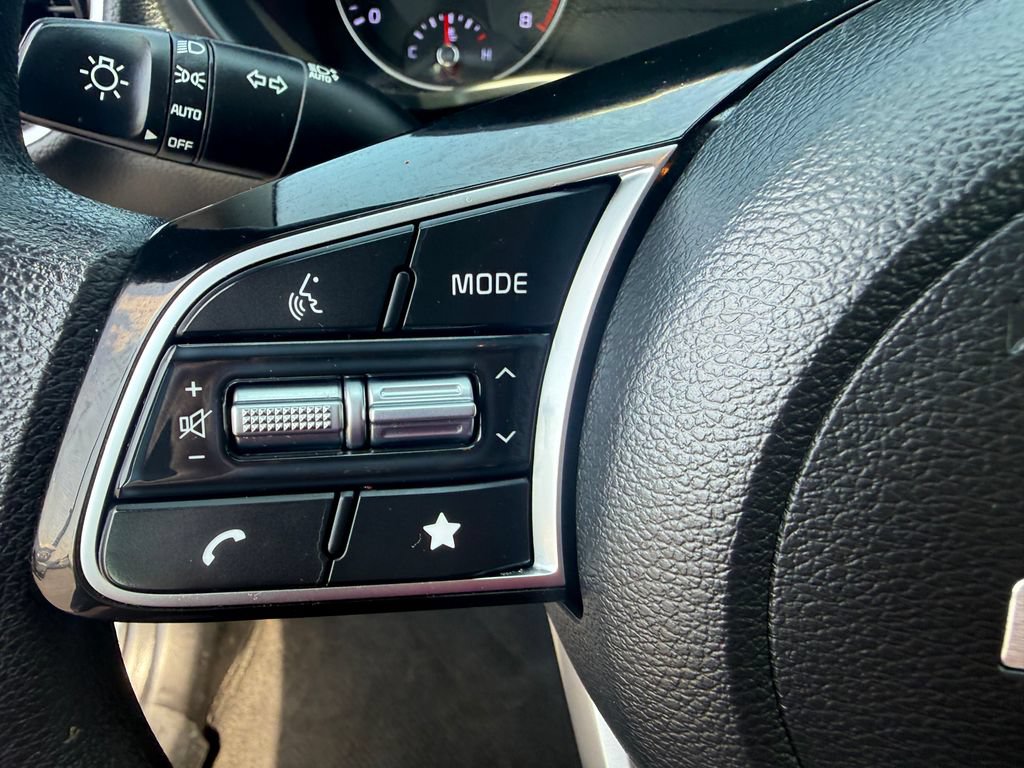 Used 2024 Kia Forte LXS w/ LXS Technology Package FWD image 21