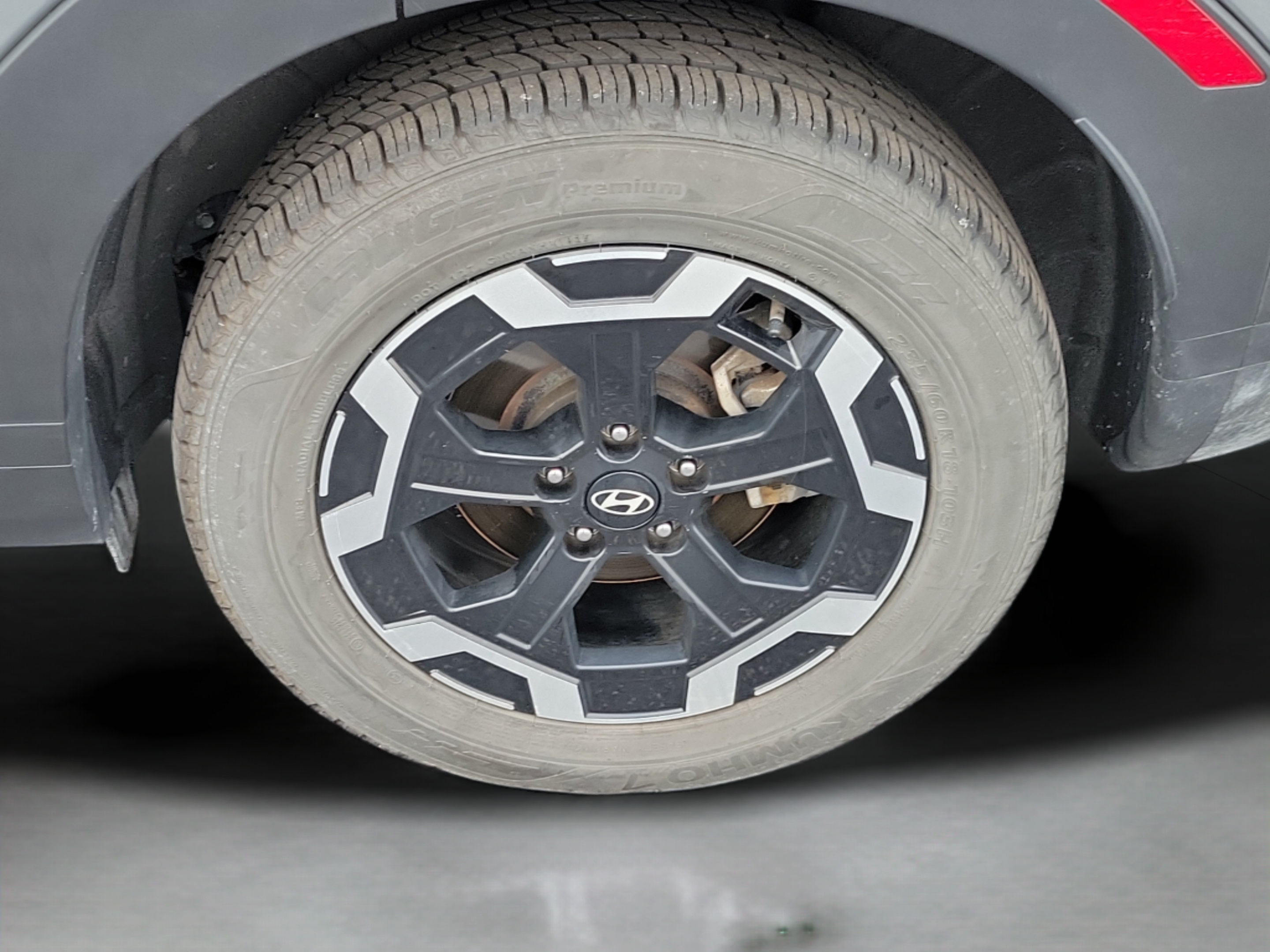 Used 2024 Hyundai Santa Fe SE AWD/4WD image 32