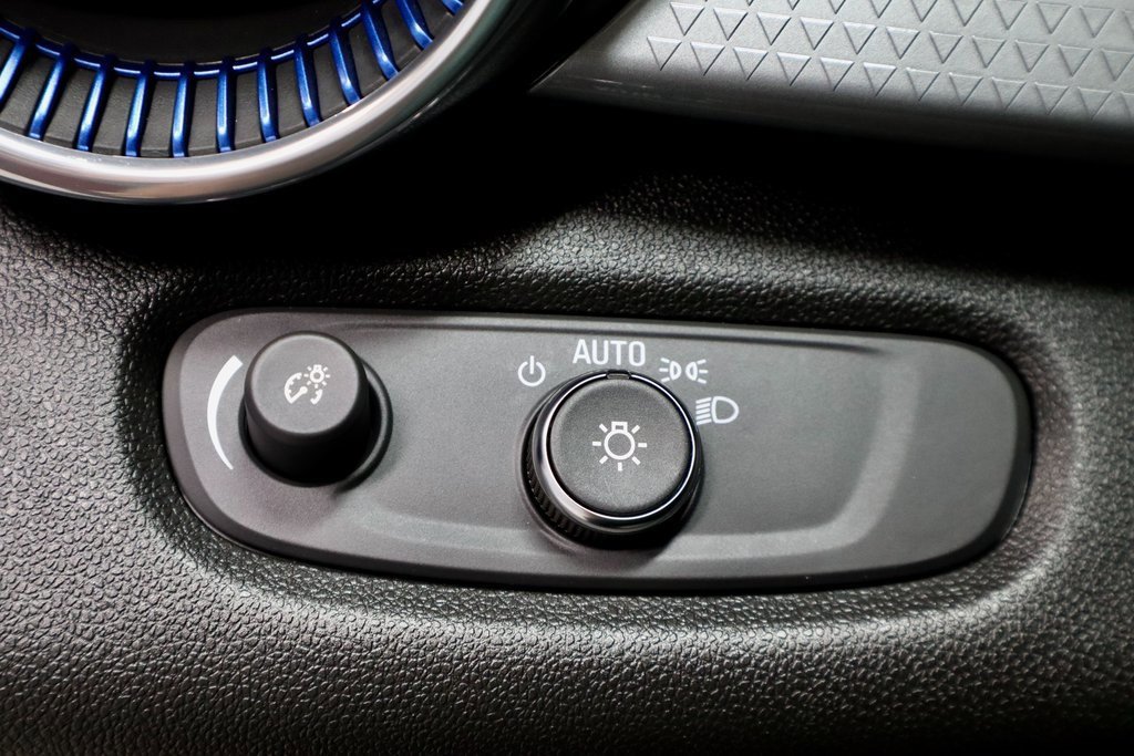 Used 2024 Chevrolet Trax LT w/ Driver Confidence Package image 27