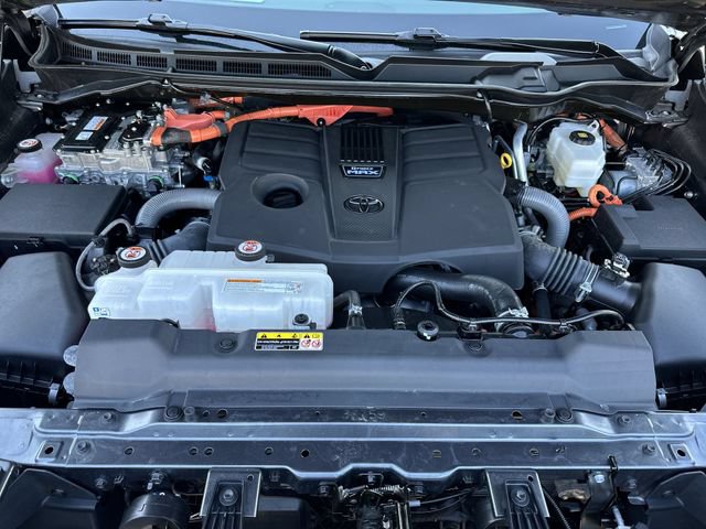 Used 2025 Toyota Sequoia Limited AWD/4WD image 30