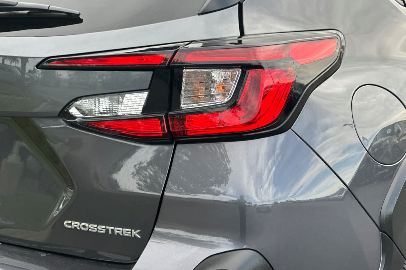 Used 2025 Subaru Crosstrek 2.5i Limited w/ Crosstrek Mirror Package AWD/4WD image 27