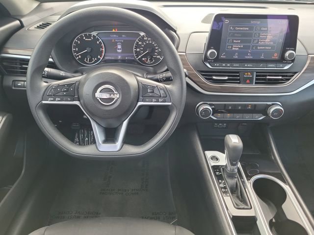 Used 2024 Nissan Altima 2.5 SV image 9
