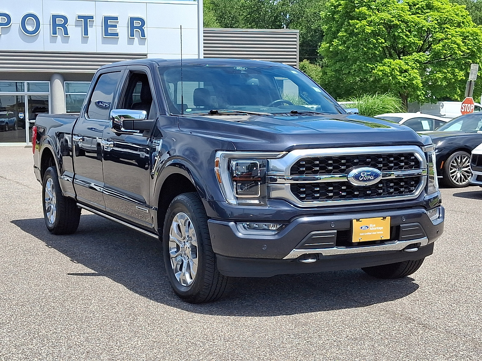 Certified 2022 Ford F150 Platinum w/ Equipment Group 701A High AWD/4WD image 2