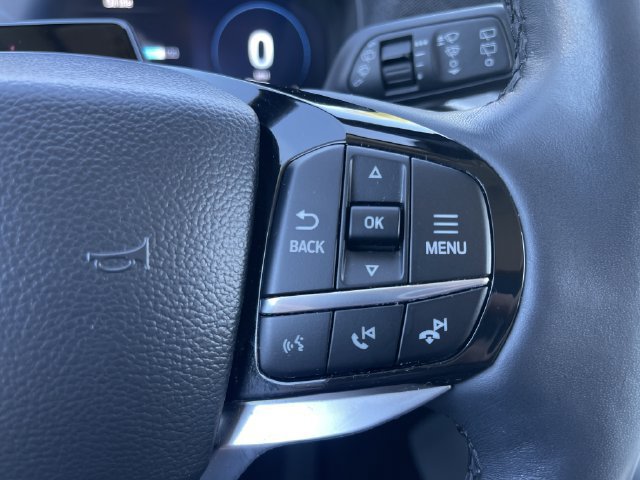 Certified 2025 Ford Explorer Platinum w/ Ultimate Package AWD/4WD image 41