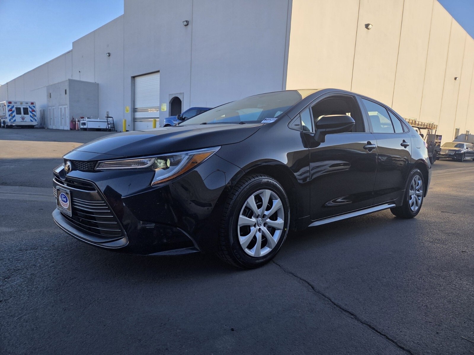 Used 2024 Toyota Corolla LE image 2