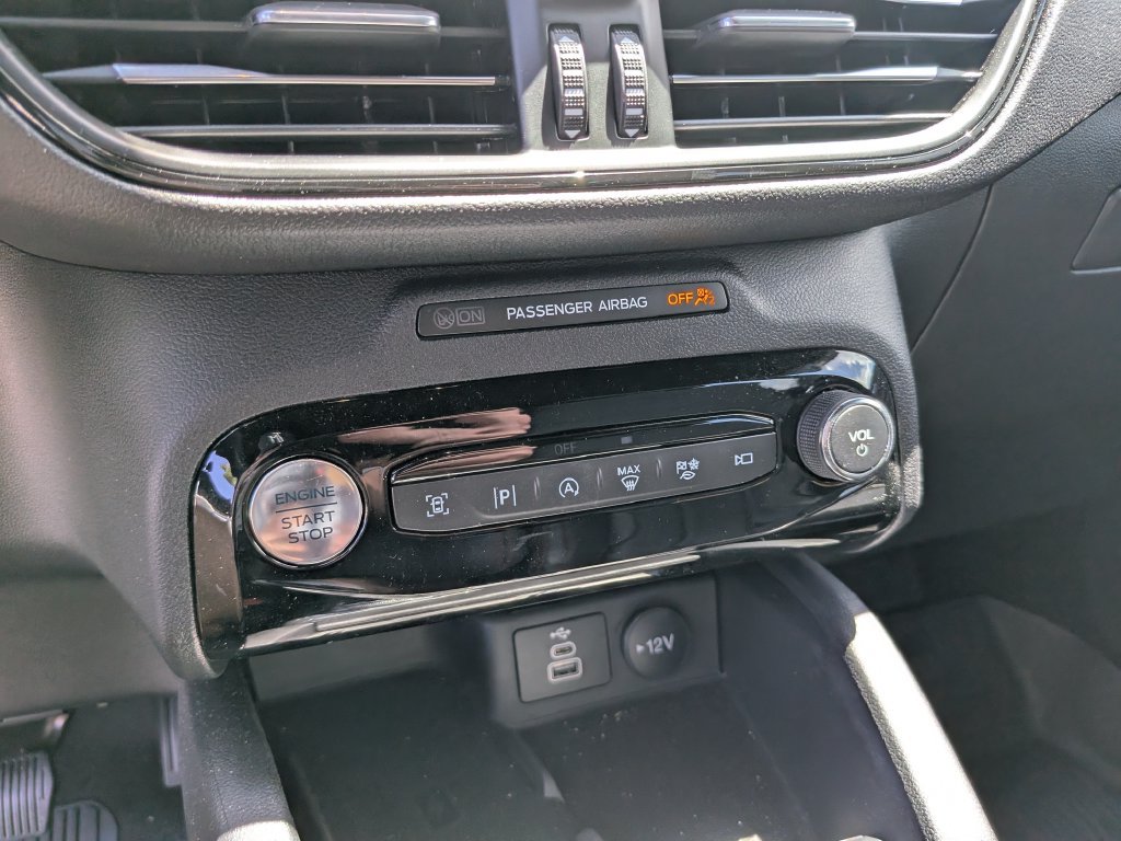 Certified 2025 Ford Escape ST-Line Elite w/ Premium Technology Package AWD/4WD image 25