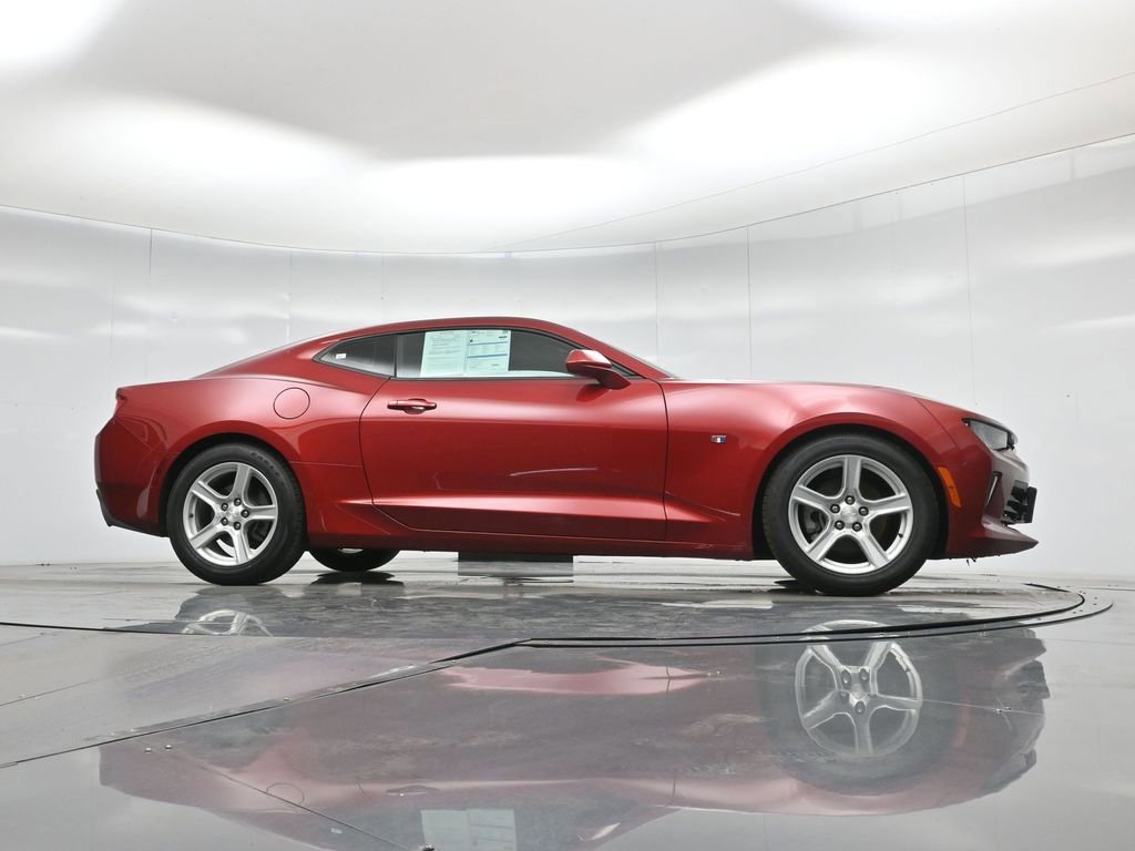 Used 2017 Chevrolet Camaro LT image 10