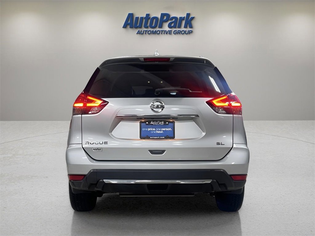 Used 2017 Nissan Rogue SL image 4