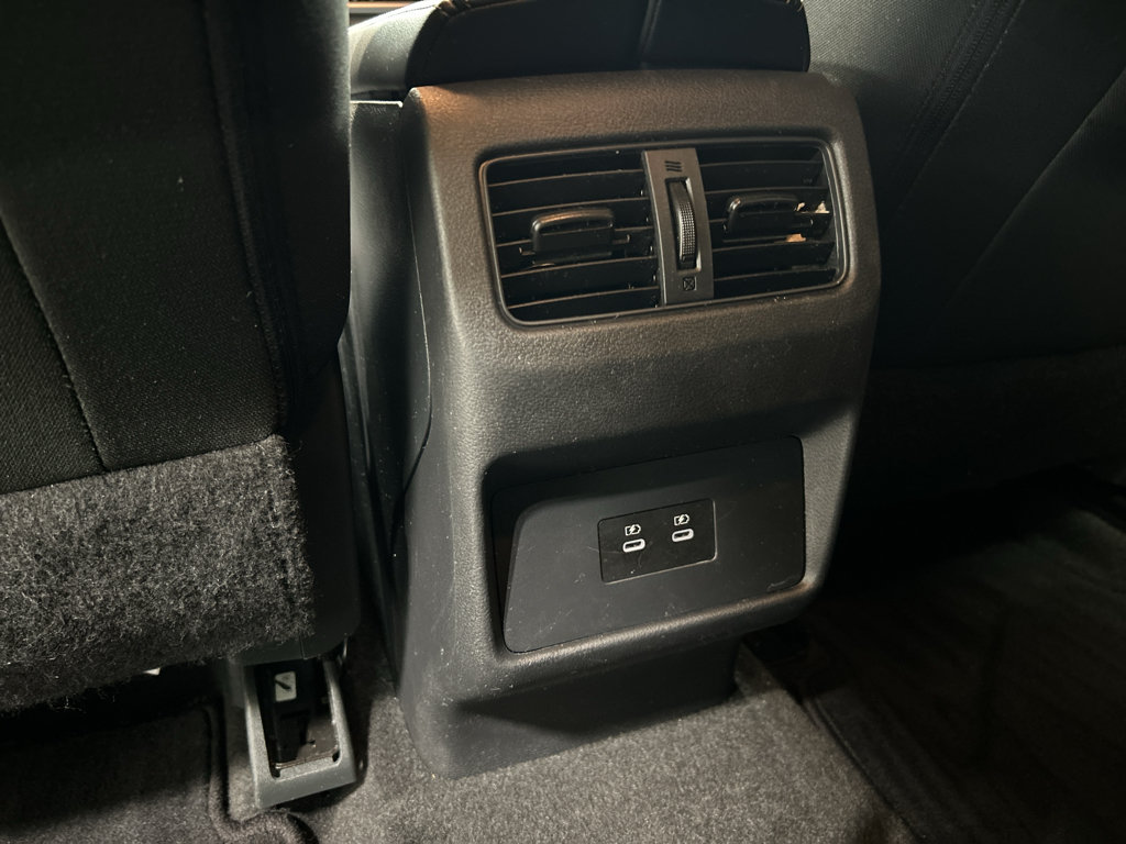 Used 2024 Nissan Rogue SV FWD image 37