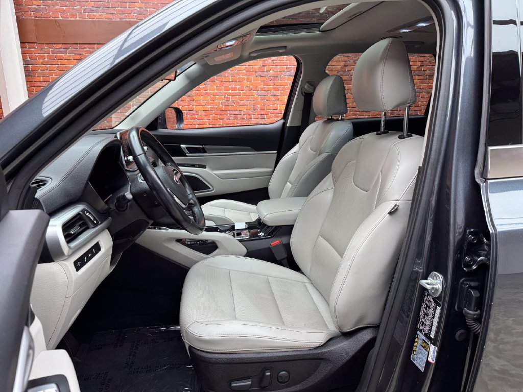 Used 2020 Kia Telluride S w/ S 8 Passenger Seating Package FWD image 25