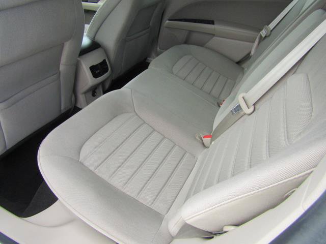 Certified 2019 Ford Fusion SE FWD image 3